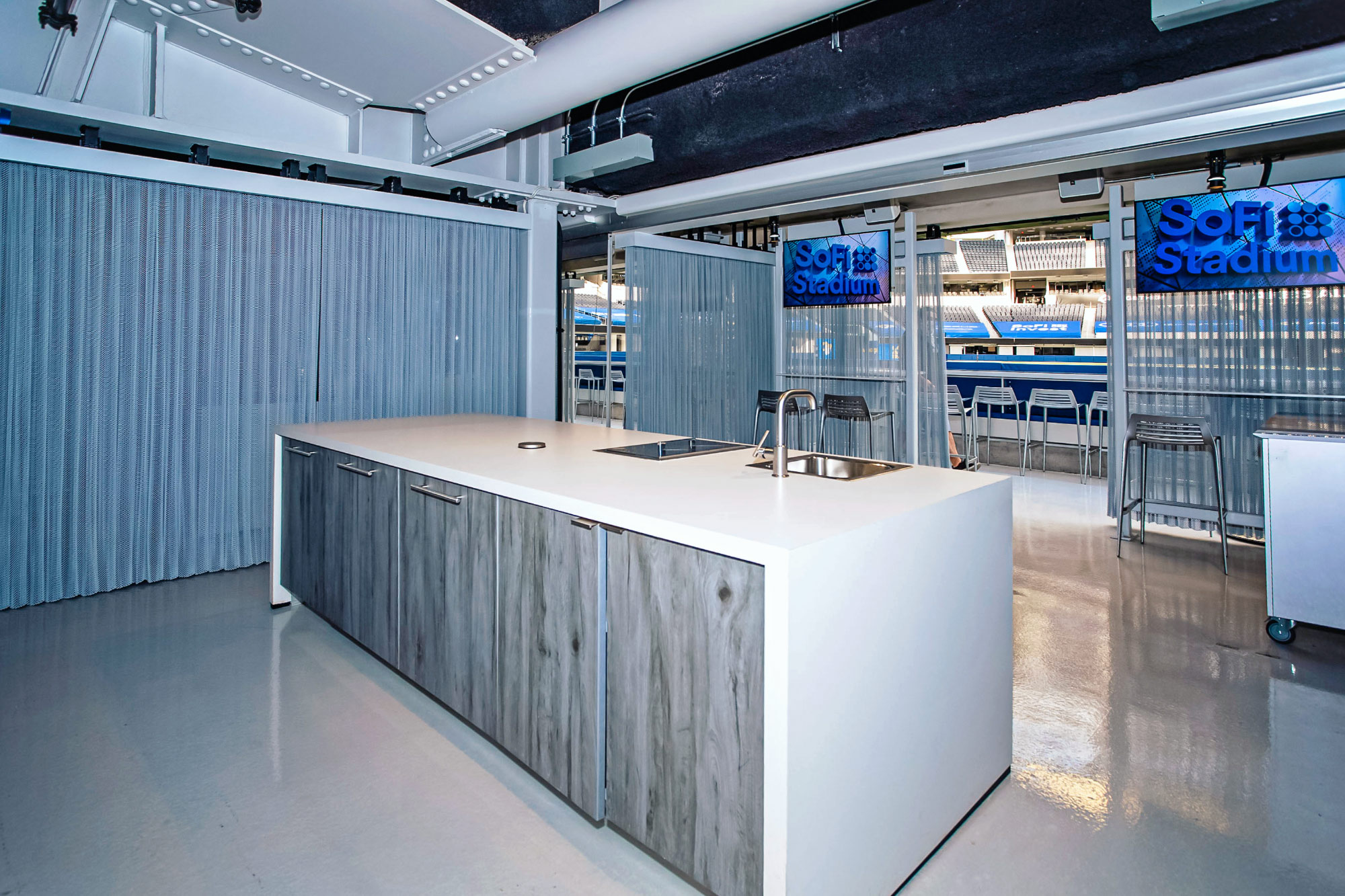 field cabana interior 1