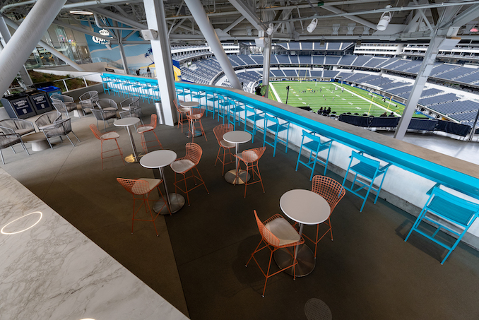 SoFi Members Lounge